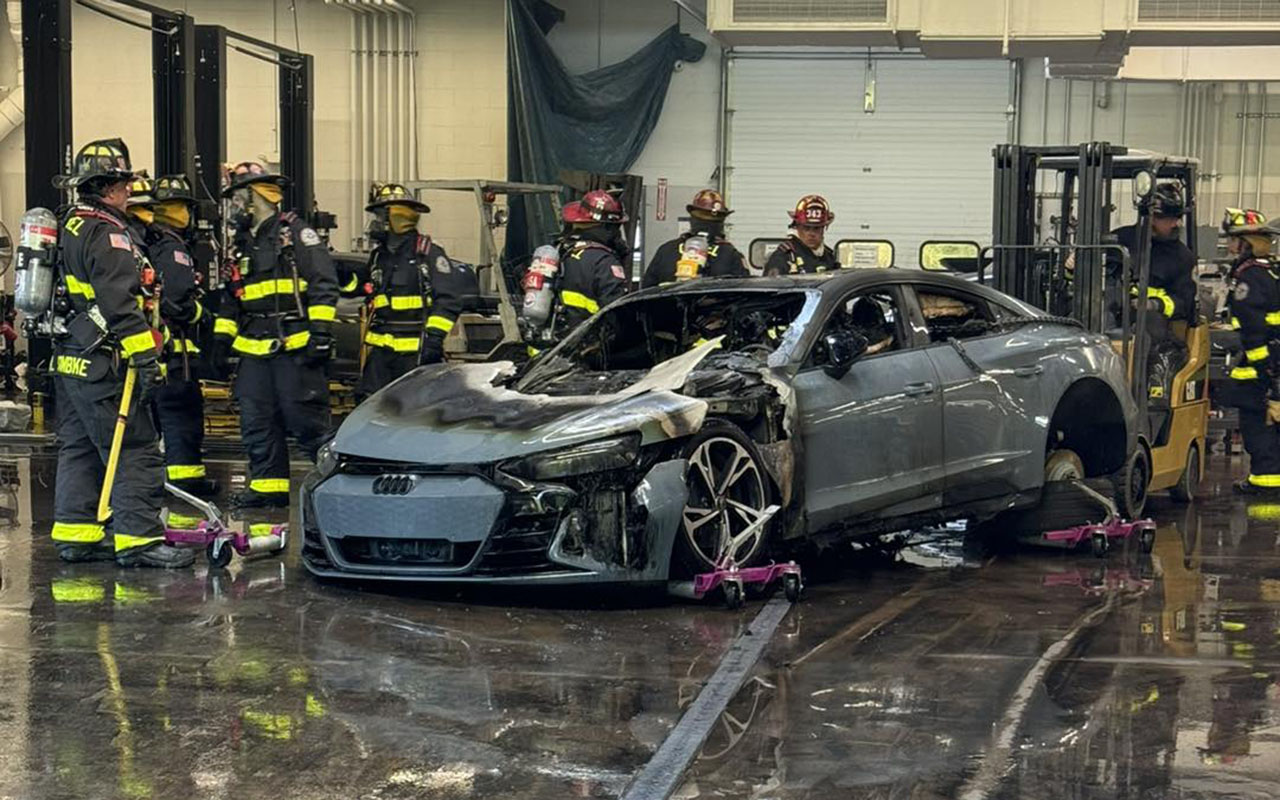 아우디 전기차 서비스 센터서 화재... 배터리는 폴란드서 생산 < 업계 뉴스 < 뉴스 < 기사본문 - 오토뷰