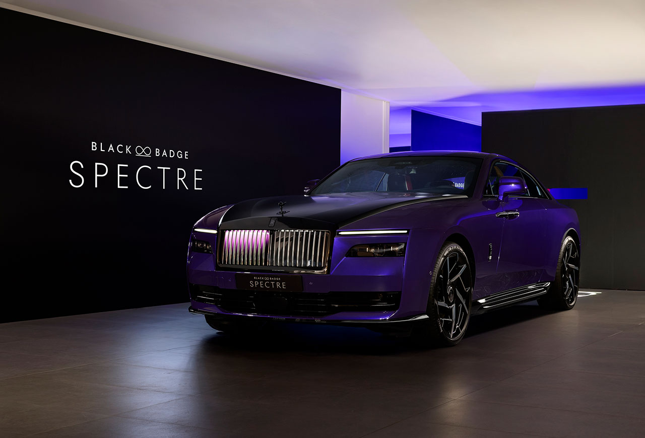 ROLLS -ROYCE BLACK BADGE SPECTER