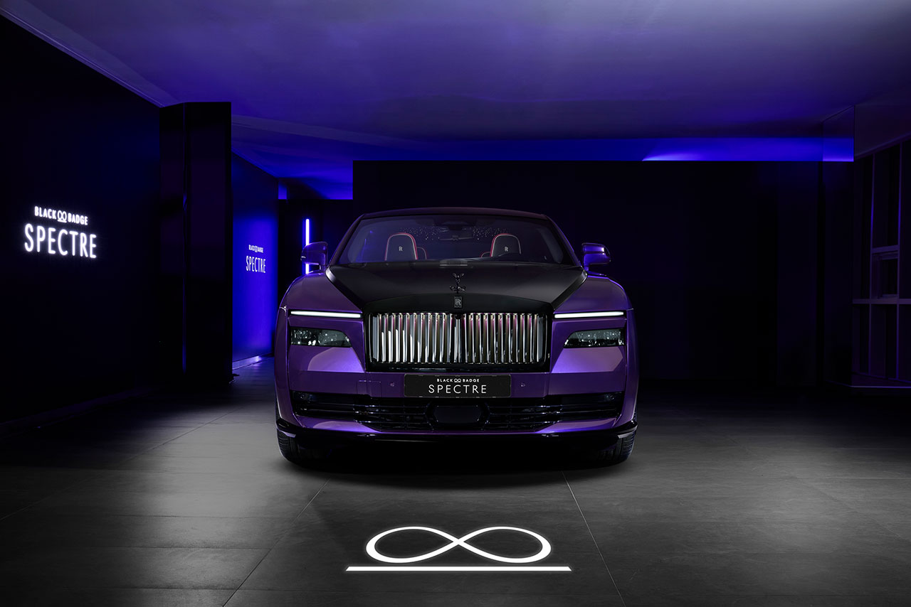 ROLLS -ROYCE BLACK BADGE SPECTER