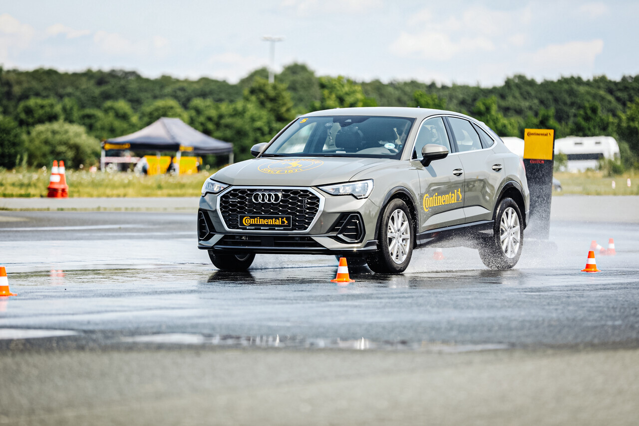 테스트 차량으로 사용된 아우디 Q3