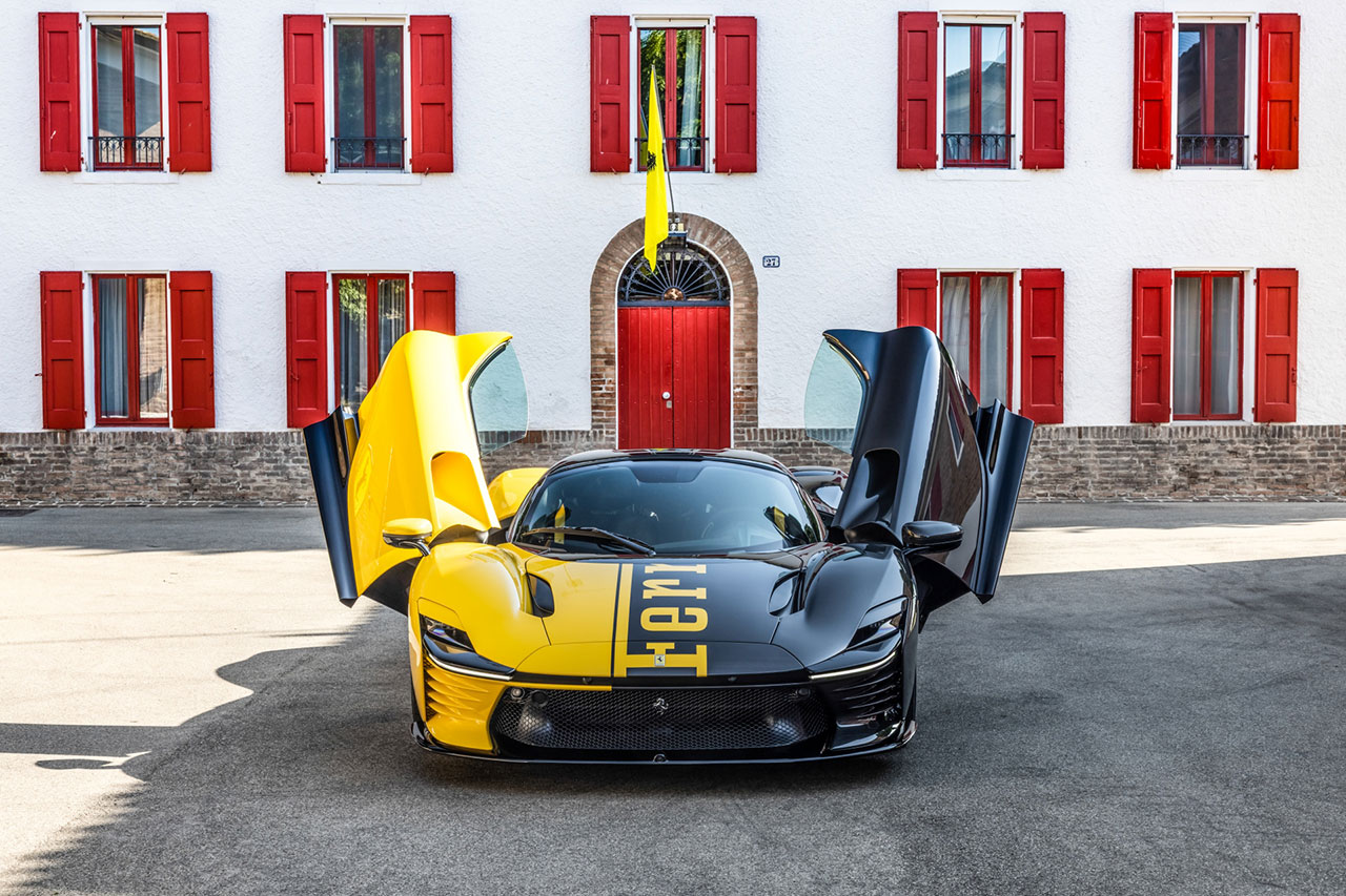 페라리 데이토나 SP3 테일러메이드