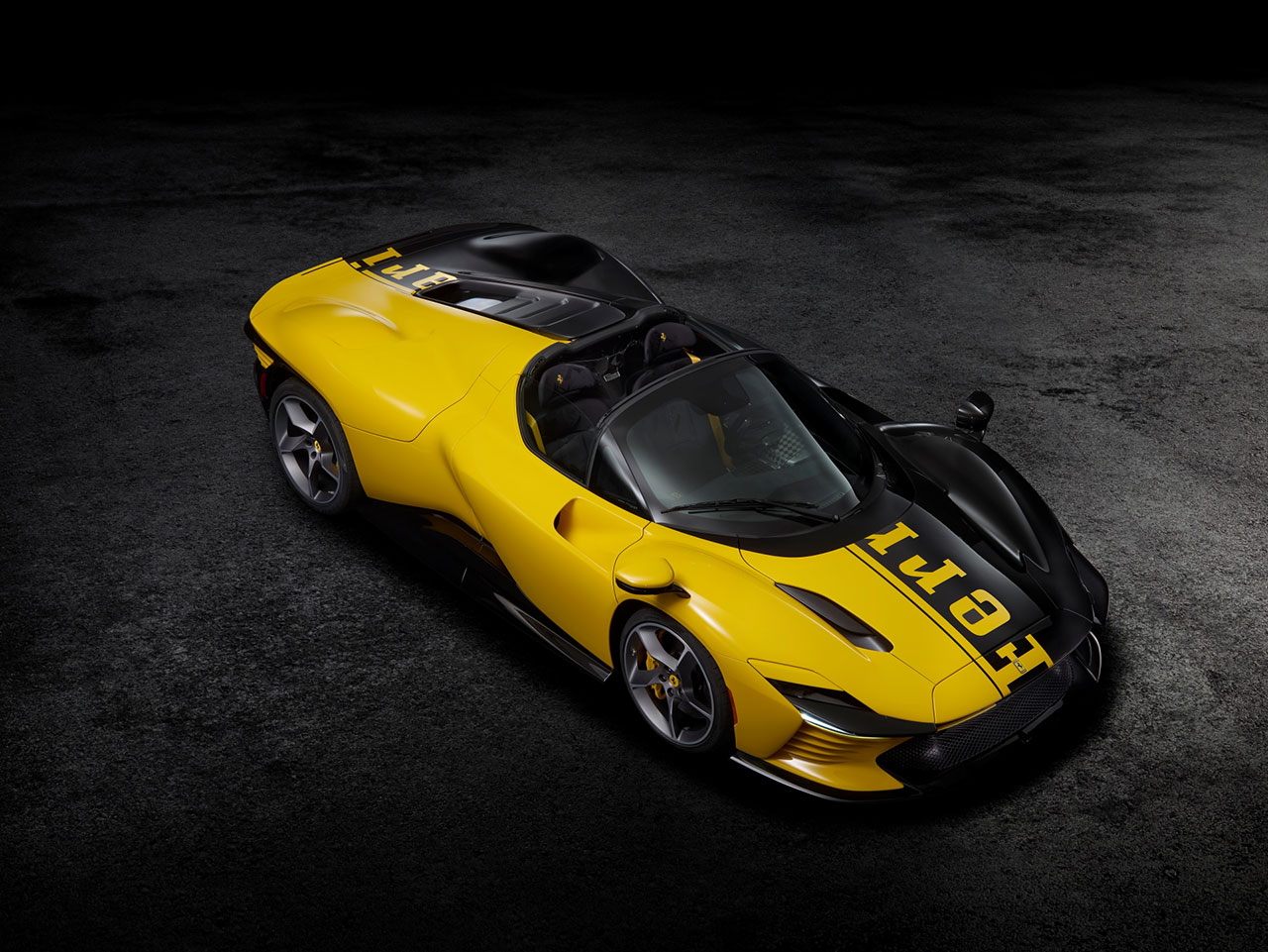 페라리 데이토나 SP3 테일러메이드