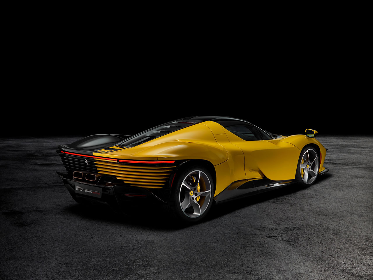 페라리 데이토나 SP3 테일러메이드