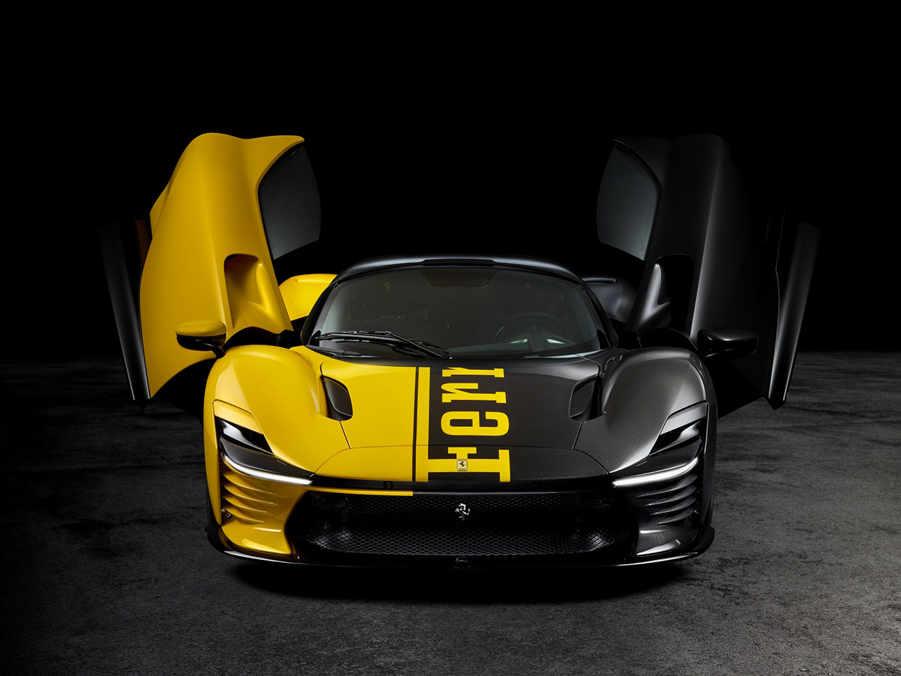 페라리 데이토나 SP3 테일러메이드