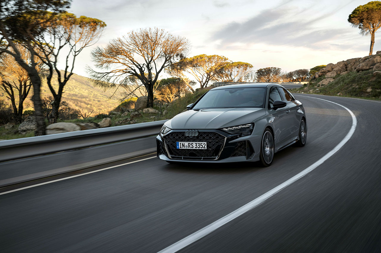 더 뉴 아우디 RS 3