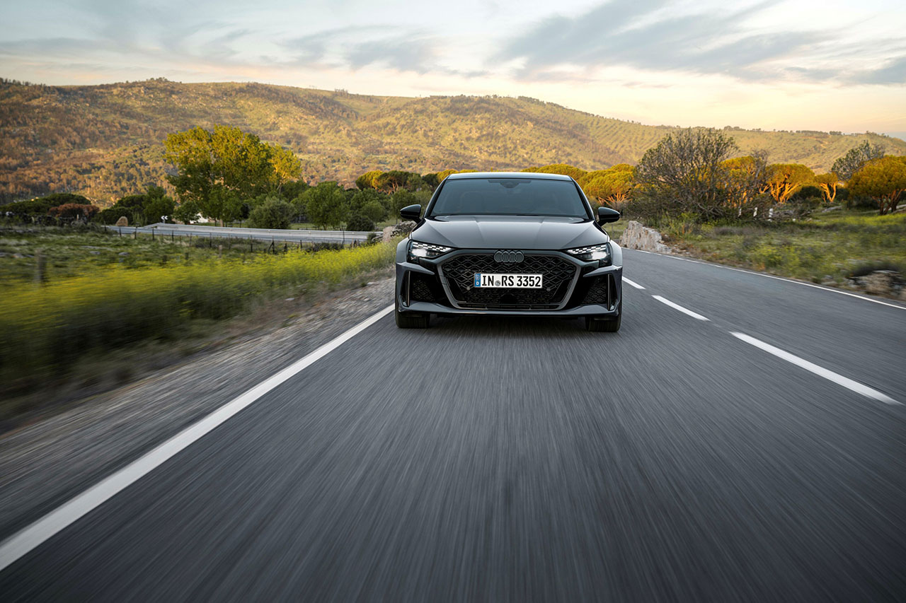 더 뉴 아우디 RS 3