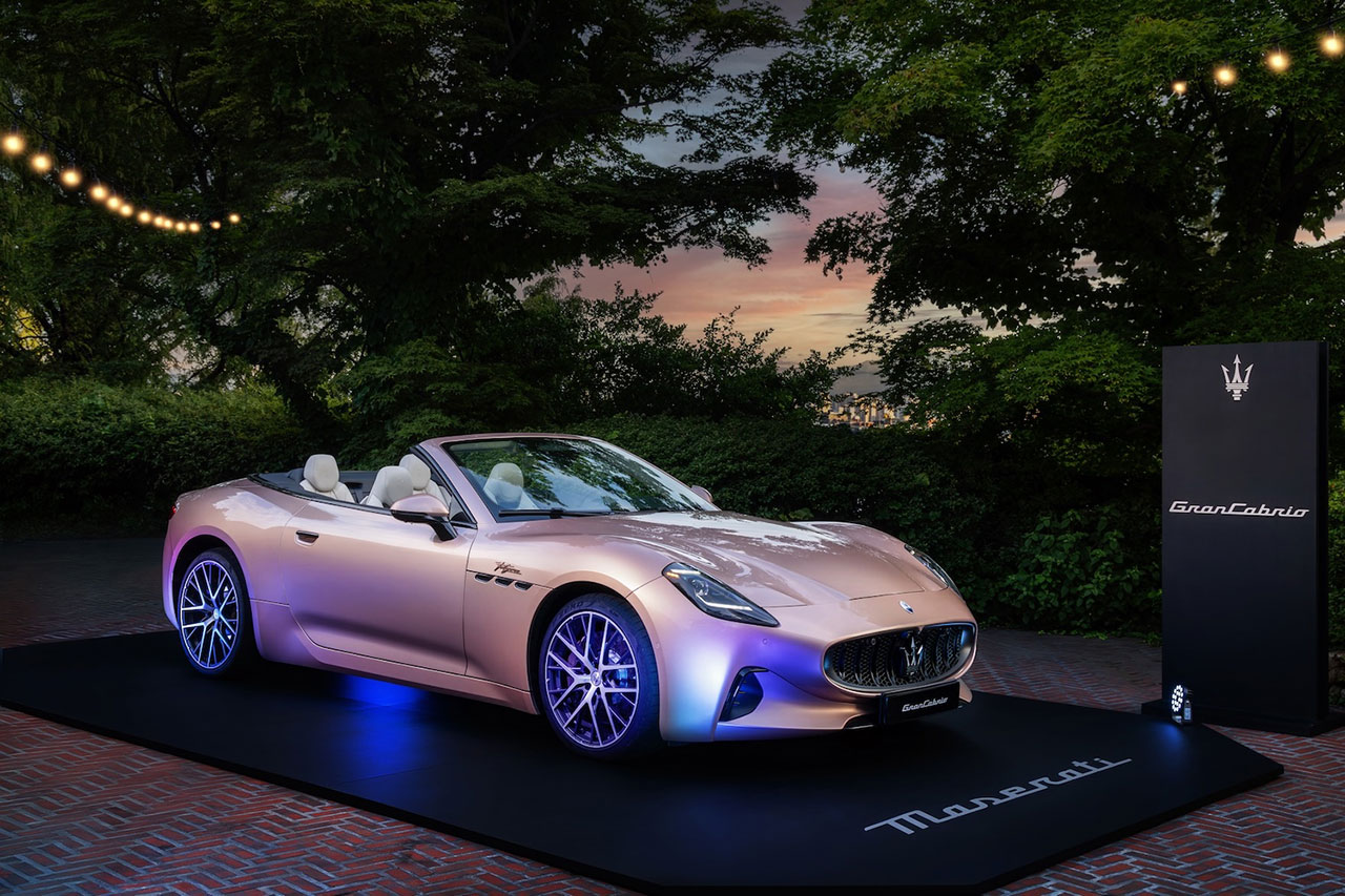 더 문 파티 서울 2025서 전시중인 ‘마세라티 그란카브리오 폴고레’ 