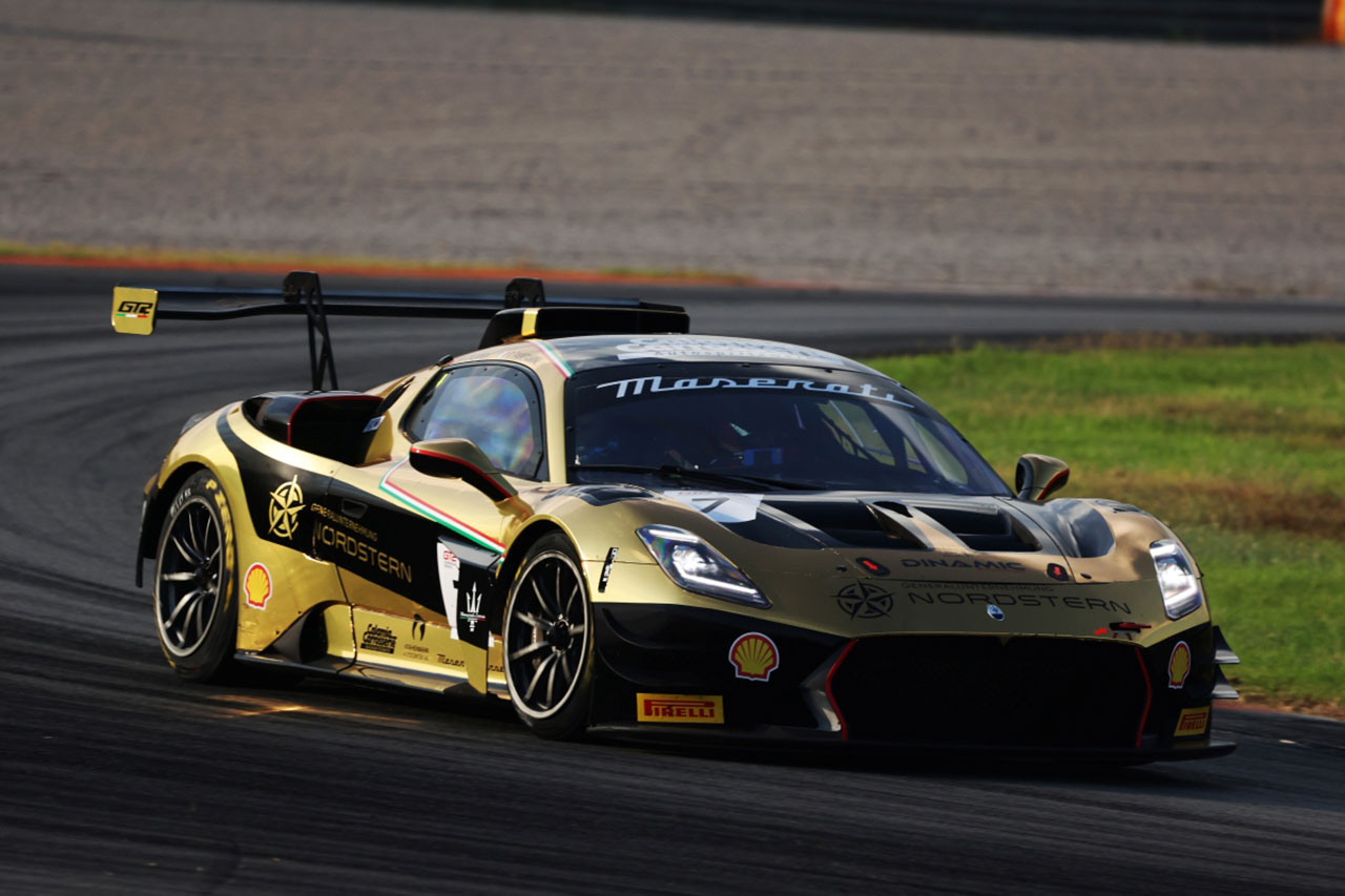 2025 GT2 유러피언 시리즈 5라운드에 출전한 디나믹 모터스포츠