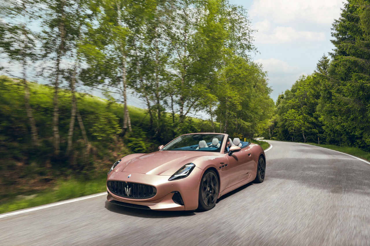 마세라티의 고성능 컨버터블 '그란카브리오 폴고레'