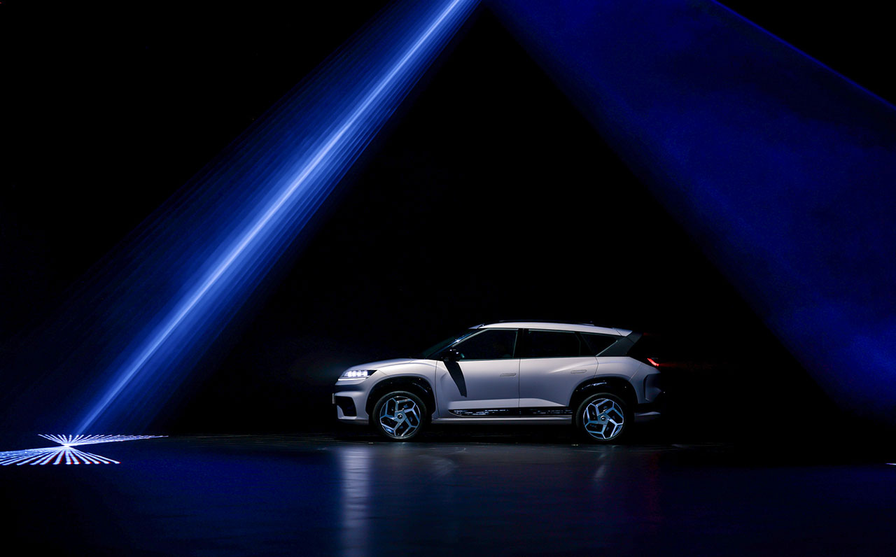 현대차의 중국 현지 전략형 전기 SUV '일렉시오'